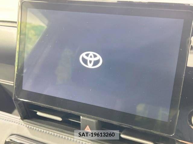 Toyota VOXY 2022-06 313572-3