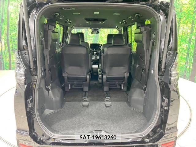 Toyota VOXY 2022-06 313572-11