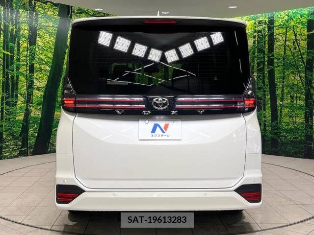 Toyota VOXY 2023-04 204401-16