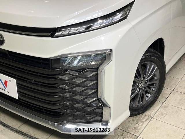 Toyota VOXY 2023-04 204401-13