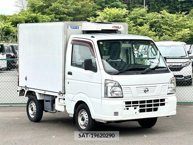 Nissan CLIPPER 2017-09 302144-0