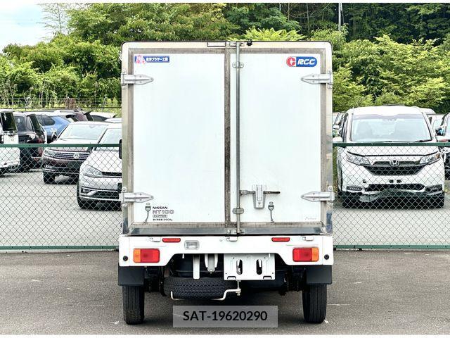 Nissan CLIPPER 2017-09 302144-10