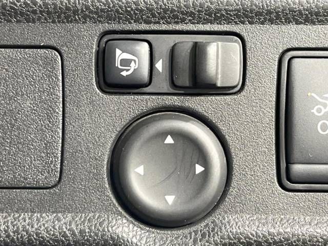 Nissan NOTE 2018-10 182303-6