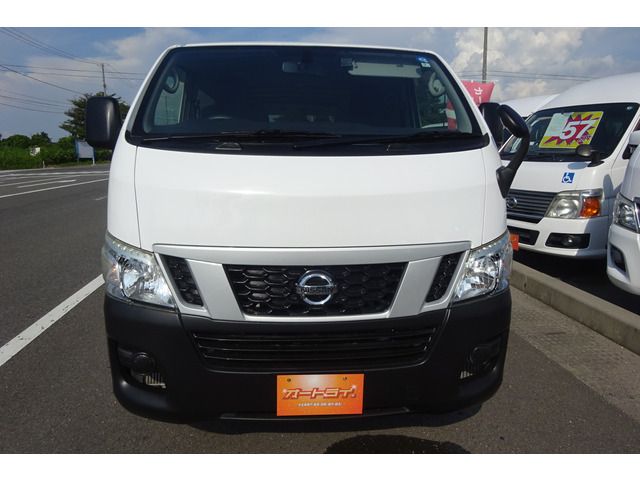Nissan NV350 Caravan 2017-05 21958-16