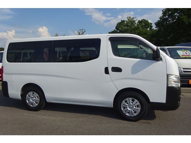 Nissan NV350 Caravan 2017-05 21958-14