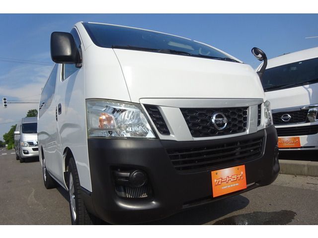 Nissan NV350 Caravan 2017-05 21958-12