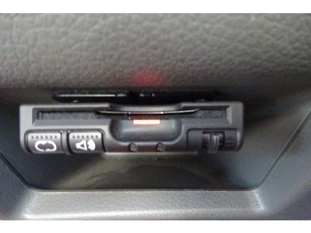 Nissan NV350 Caravan 2017-05 21958-9