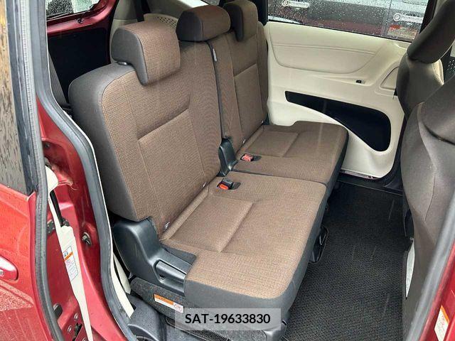 Toyota SIENTA 2018-02 239764-11