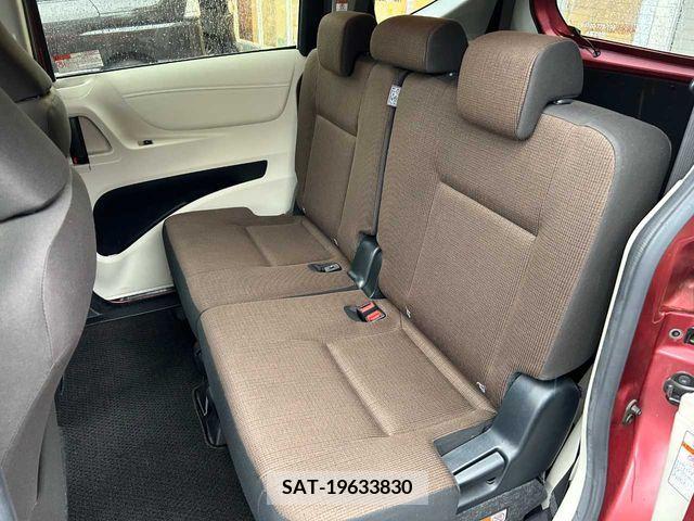Toyota SIENTA 2018-02 239764-13