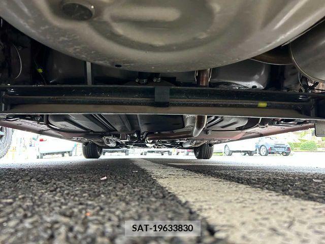 Toyota SIENTA 2018-02 239764-16