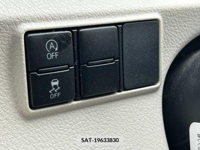Toyota SIENTA 2018-02 239764-27