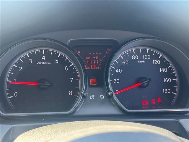 Nissan NOTE 2017-09 27662-9