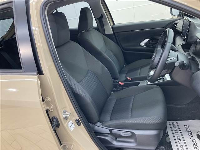 Toyota YARIS CROSS 2021-07 184491-11