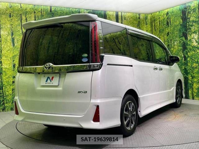 Toyota NOAH 2019-08 379485-18