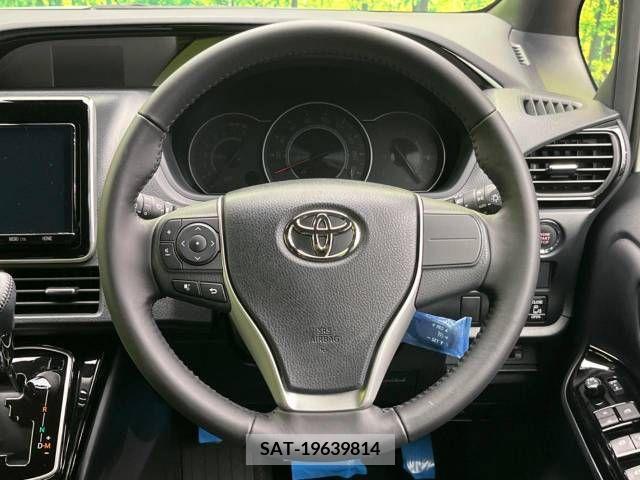 Toyota NOAH 2019-08 379485-12