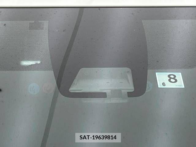 Toyota NOAH 2019-08 379485-2