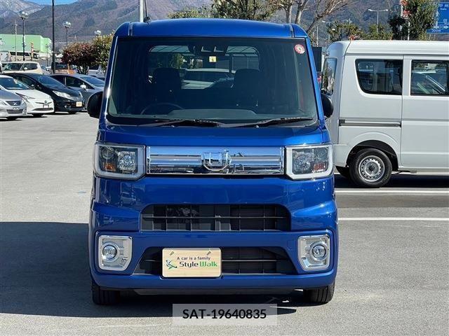 Daihatsu WAKE 2019-05 214622-1