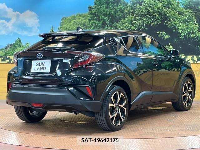 Toyota C-HR 2017-02 322949-17