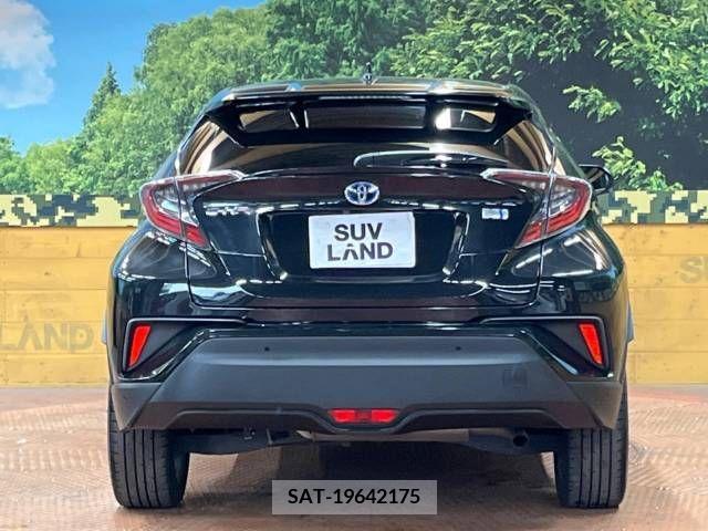 Toyota C-HR 2017-02 322949-15