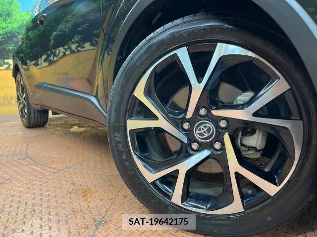 Toyota C-HR 2017-02 322949-13