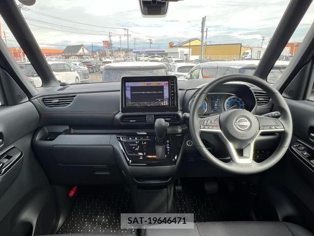 Nissan ROOX 2023-08 388526-11