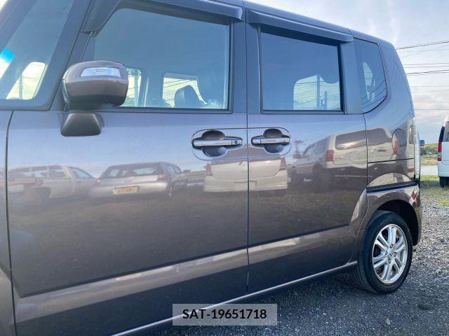 Honda N BOX 2013-05 278427-3