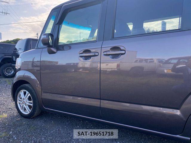 Honda N BOX 2013-05 278427-4