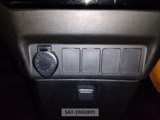 Toyota ROOMY 2021-11 208545-12
