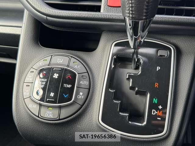 Toyota NOAH 2016-01 449060-6