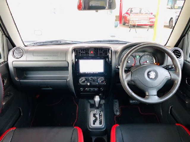 Suzuki JIMNY 2013-02 18859-1