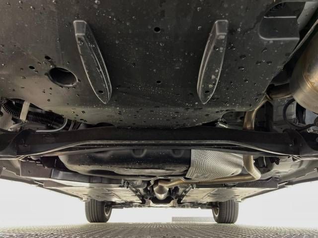 Toyota YARIS CROSS 2021-09 27488-19