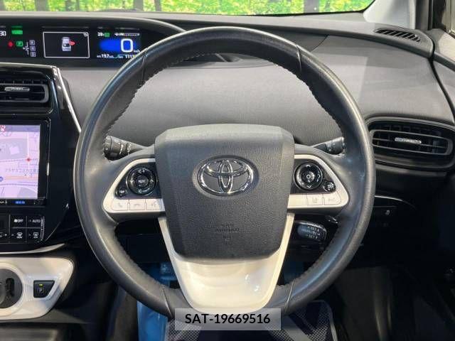 Toyota PRIUS 2017-12 342343-11