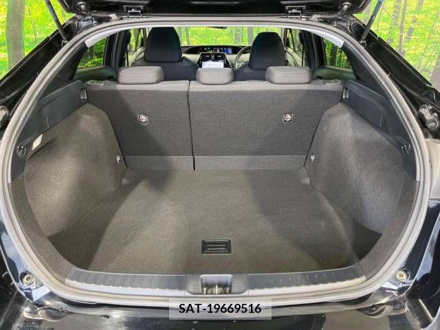 Toyota PRIUS 2017-12 342343-10