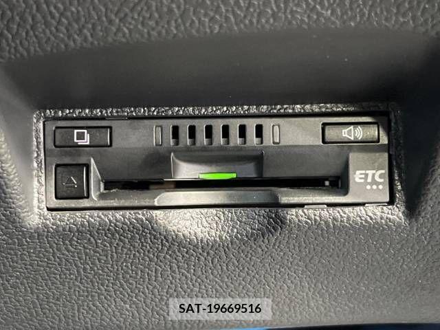 Toyota PRIUS 2017-12 342343-6