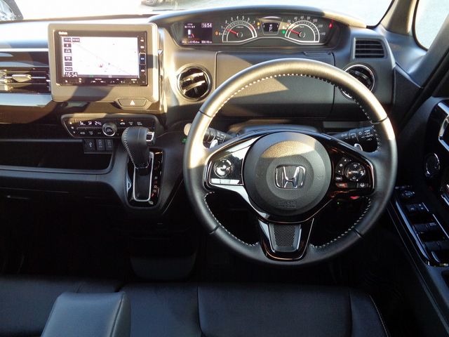Honda N BOX CUSTOM 2021-07 24581-1