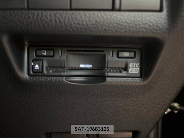 Toyota HARRIER 2022-10 313457-8