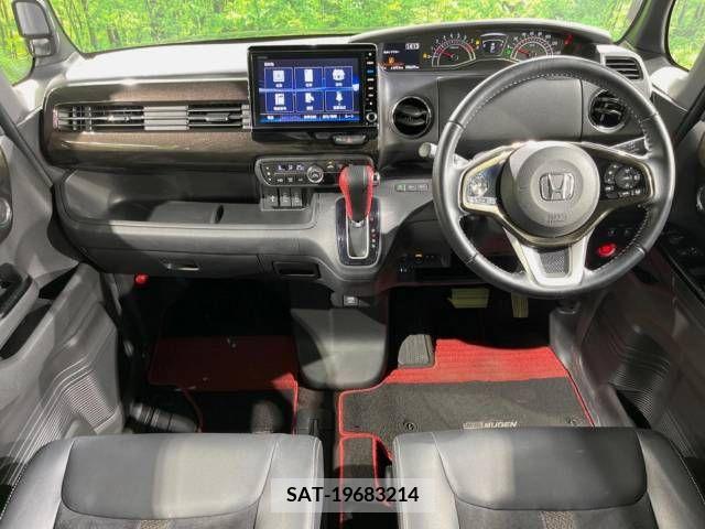 Honda N BOX 2019-06 364397-1