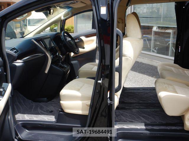 Toyota VELLFIRE 2019-03 347267-15