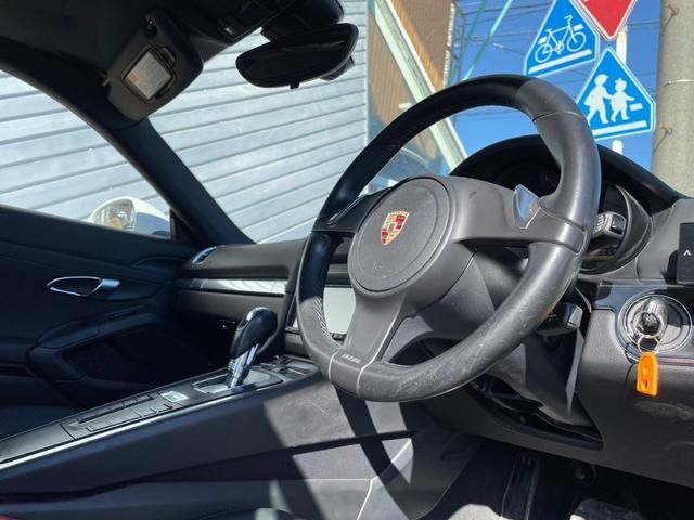 Porsche CAYMAN 2014-02 584-11