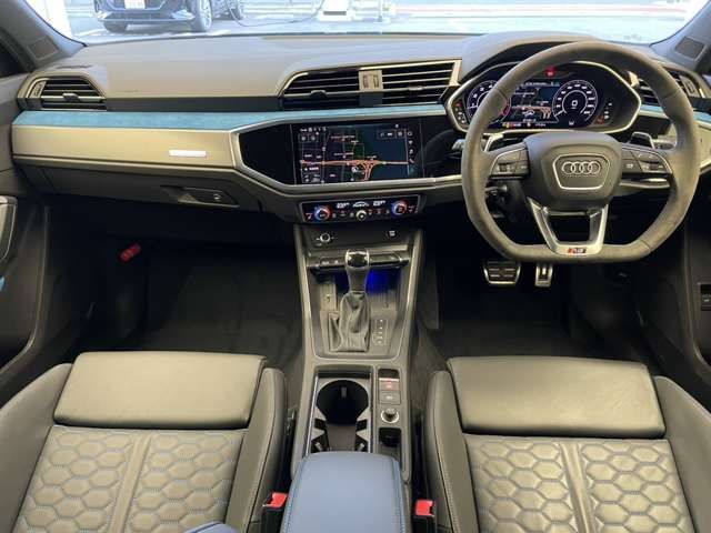Audi RS Q3 2021-01 25182-8
