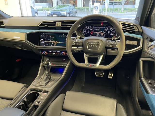 Audi RS Q3 2021-01 25182-9