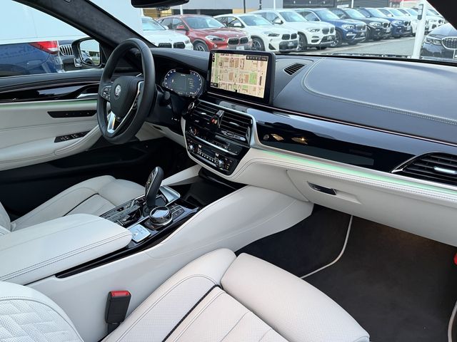 Bmw Alpina B5 2021-11 319-10