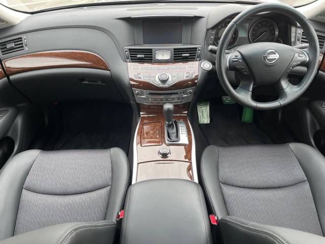 Nissan FUGA 2020-07 192718-1