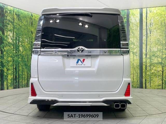 Toyota VOXY 2019-07 332240-16
