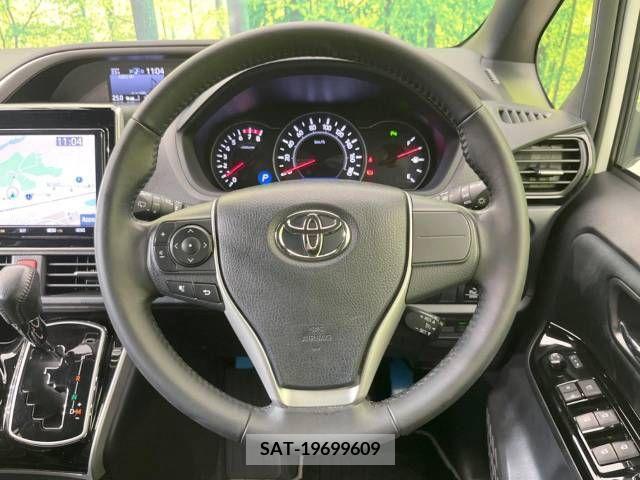 Toyota VOXY 2019-07 332240-12