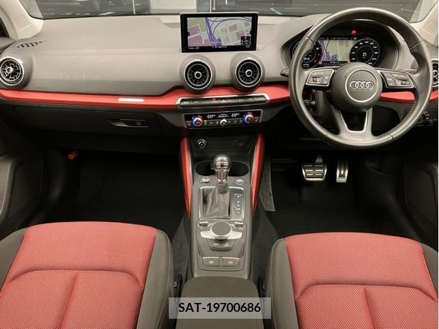 Audi Q2 2018-07 223501-6