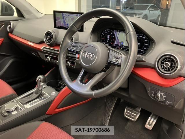 Audi Q2 2018-07 223501-7