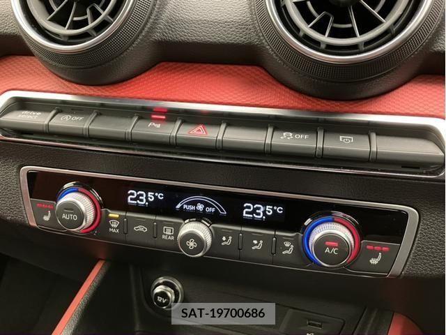 Audi Q2 2018-07 223501-11