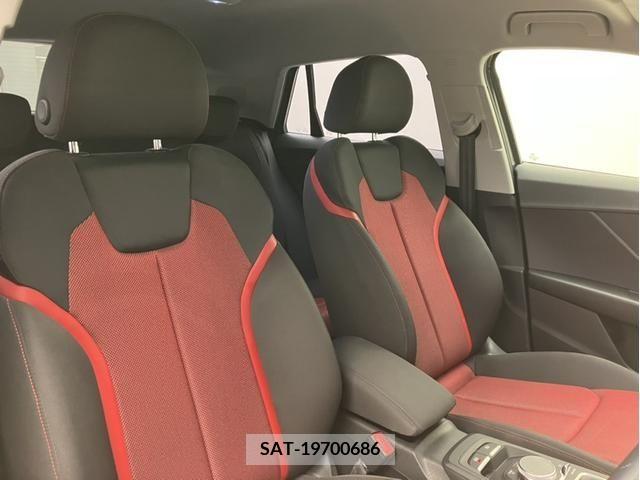 Audi Q2 2018-07 223501-13