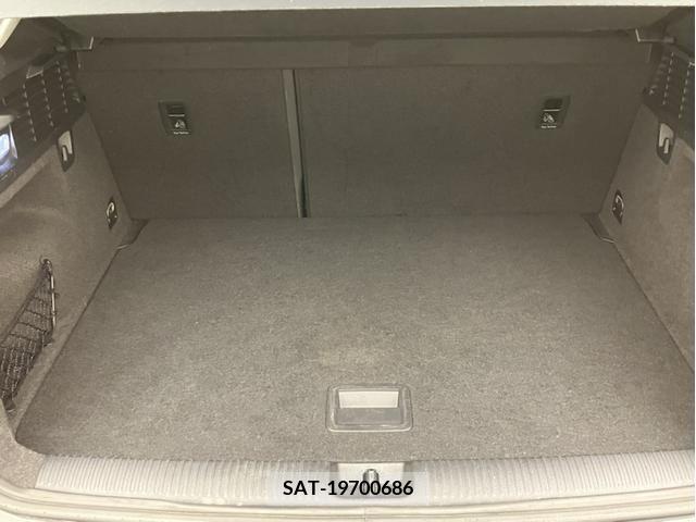 Audi Q2 2018-07 223501-16